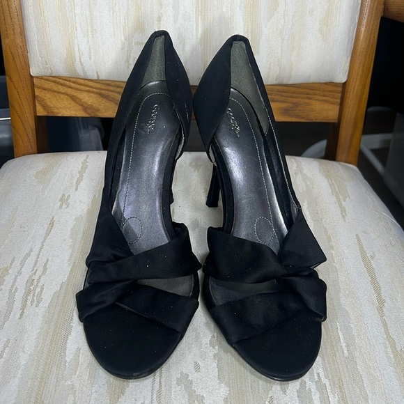 George Heels black size 9 Suade Peep Toe Bow Formal Elegant - Picture 2 of 6
